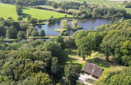 Stonegate House | Lakeside Lodge