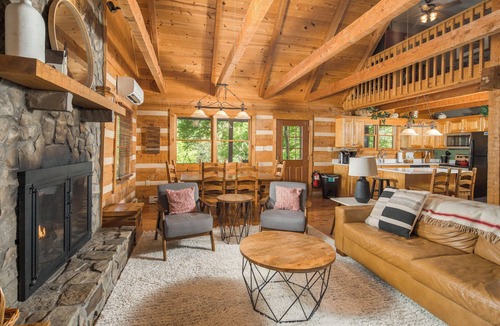 Seven Devils Cabin | Lakeside Mountain Cabin on Seven Devils
