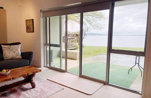 Ngongotaha Apartment | Lakeside Paradise