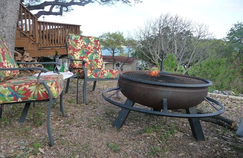 Spicewood House | Lakeside Retreat on Lake Travis near Austin, Texas