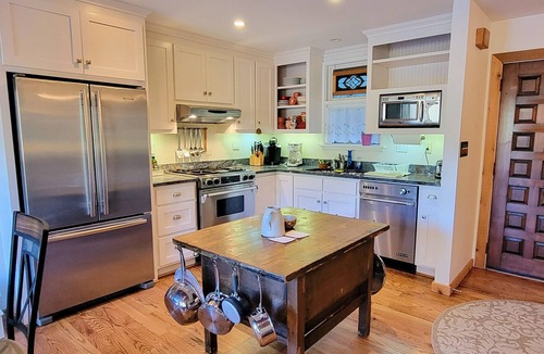 Sapphire Villa | Lakeside Serenity, Lakeside Serenity