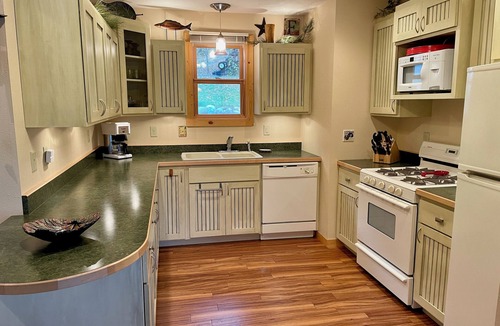 Park Rapids House | Lakeside Solitude - New Listing- Enjoy a beautiful cabin on quiet Lake
