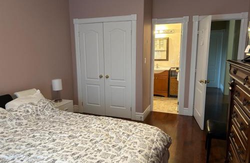 Colborne Apartment | Lakeview