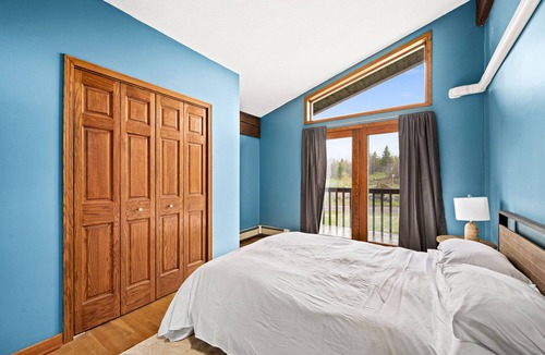 Castle Danger Ski Chalet | Lakeview chalet by Gooseberry Falls with sauna