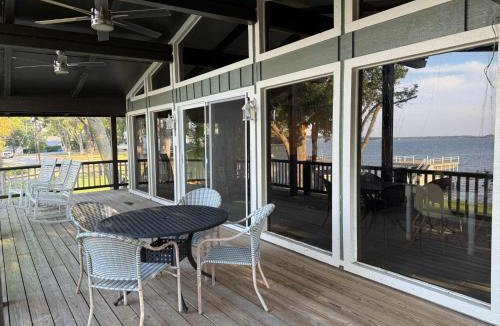 Seven Points House | Lakeview Lookout