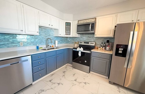 Osage Beach Condo | Lakeview Poolside 2BD/2BA/Pool/Balcony-Sleeps 6PP