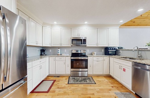 Maynardville House | Lakeview Retreat Near Norris Lake Marina・Fire pit