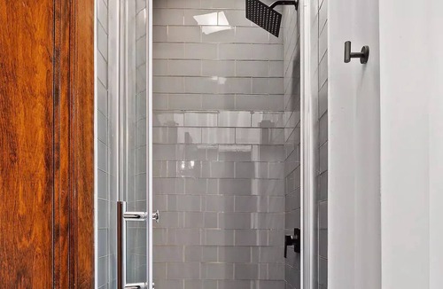 Kamm's Corners House | Lakewood Luxury