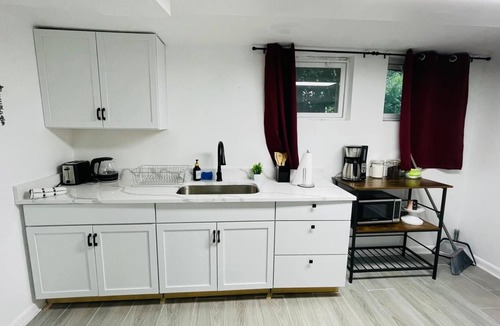 Lakewood Apartment | Lakewood Nook – Private Basement Escape for Two