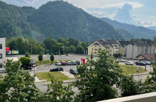 Kranj Apartment | Lakiluk