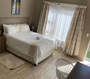 Klerksdorp Bed & Breakfast | Lala@night