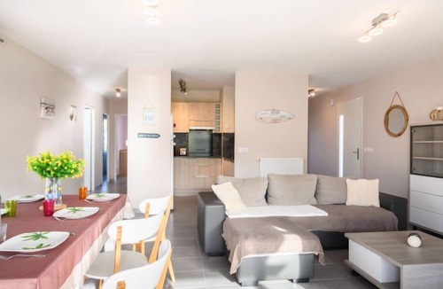 Mimizan-Plage House | Lamanchs by Interhome
