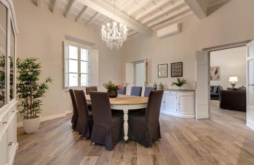 Santa Croce Apartment | Lambert Apartment