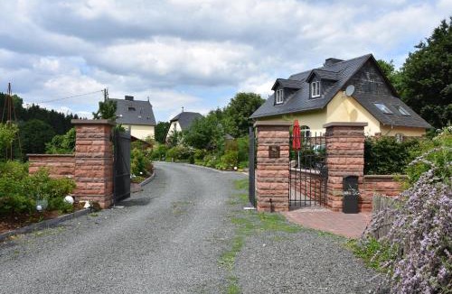 Dhronecken House | Lampenhäuschen