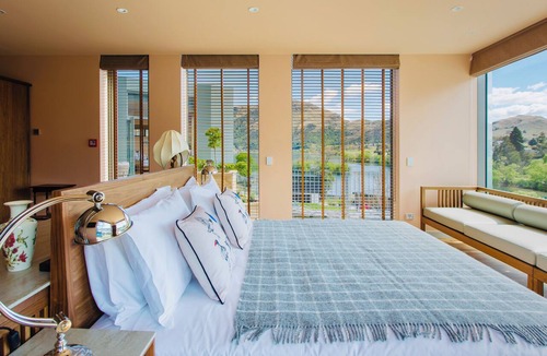 Kelvin Heights Cabin | Lanah Residence