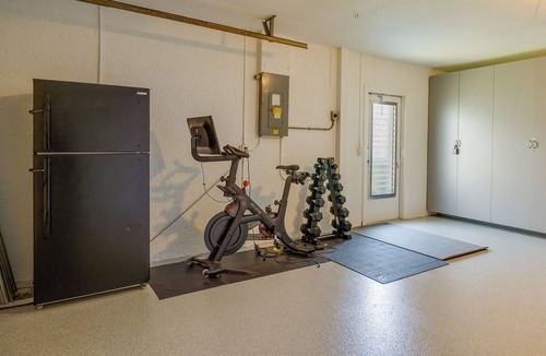 Fort Myers Cottage | Lanai & Pool: Waterfront Cape Coral Home!