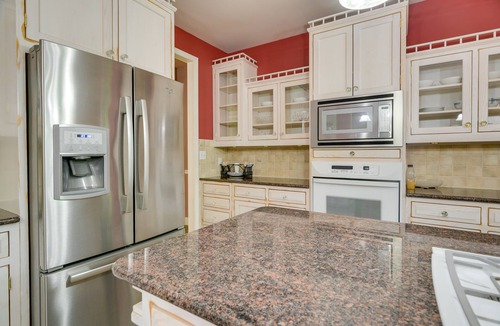 Witmer House | Lancaster Vacation Rental Near Dutch Wonderland!