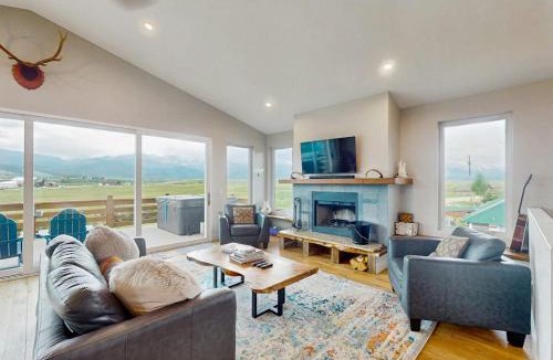 Tabernash House | Lance's Adventure Lodge
