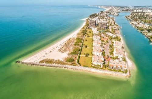 Sunset Beach House | Land's End 8-401 Beach Front
