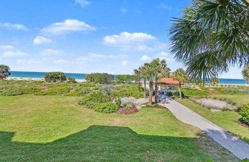 Sunset Beach House | Land's End 9-304 Beach Front - Premier