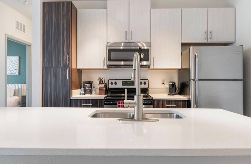 Fairvilla Apartment | Landing | Amazing 1BD, Clubhouse, Gym