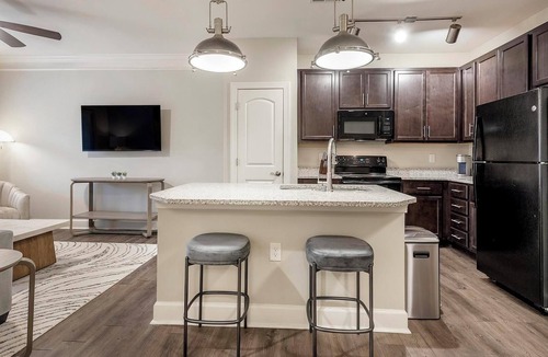 Greer Apartment | Landing | Amazing 1BD, Pool, Clubhouse