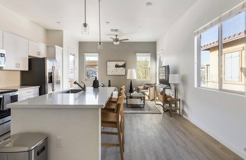 Oro Valley Apartment | Landing | Amazing 1BD, Pool