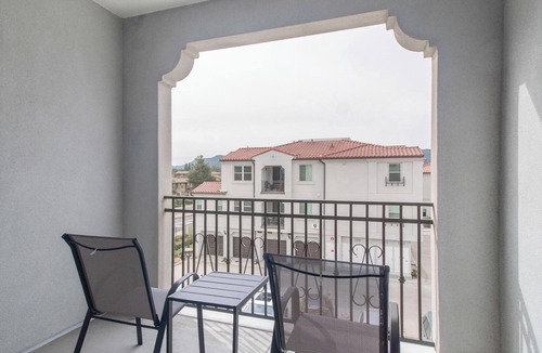 Temecula Apartment | Landing | Amazing 1BD, Yoga Studio, Game Room
