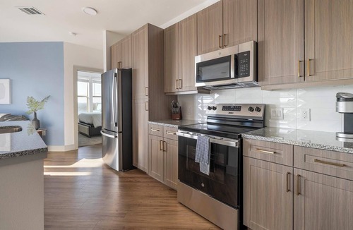Scofield Farms Apartment | Landing | Amazing 2BD, Pool, Gym