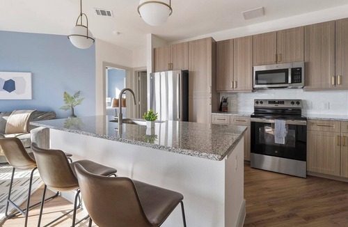 Scofield Farms Apartment | Landing | Amazing 2BD, Pool, Gym