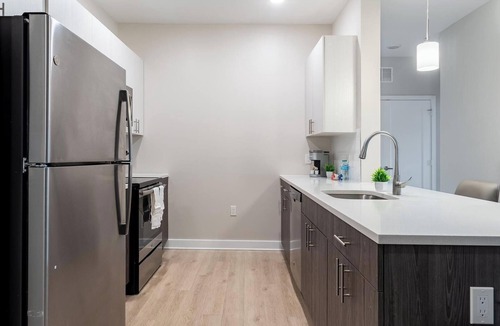 Windsor Apartment | Landing | Amazing 2BD, Pool, Clubhouse