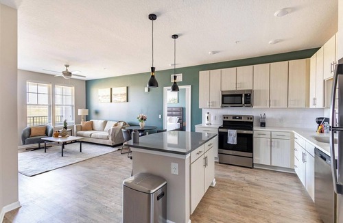 Kenton Apartment | Landing | Amazing 2BD, Yoga Studio, Gym