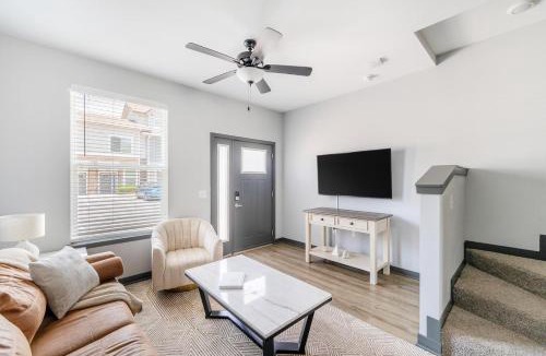 Northwest Pensacola Apartment | Landing Amazing 3BD Pool Gym