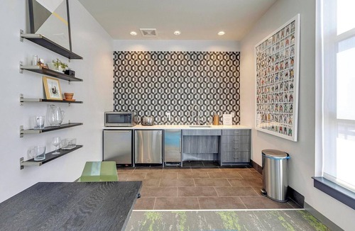 River North Art District Apartment | Landing | Amazing Studio, Clubhouse, Gym
