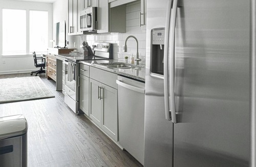 East Raleigh Apartment | Landing | Amazing Studio, Gym, Yoga Studio