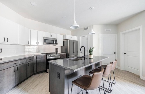 People's Freeway Apartment | Landing | Amazing 2BD, Clubhouse, Courtyard