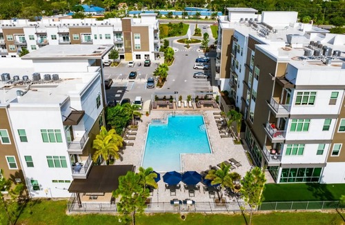 Tarpon Springs Apartment | Landing | Amazing 2BD, Clubhouse