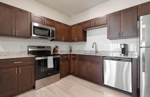 Lockhart Apartment | Landing Apartments - The Stanton