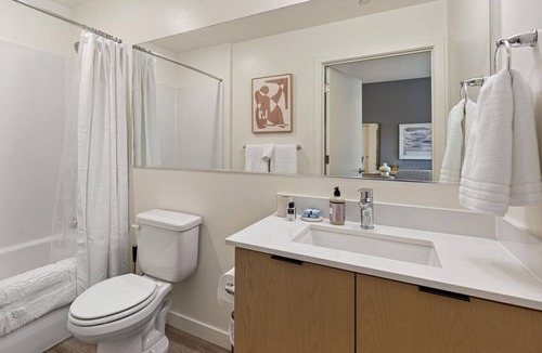 Sellwood-Moreland Apartment | Landing at Meetinghouse - 1 Bedroom in Southeast Portland