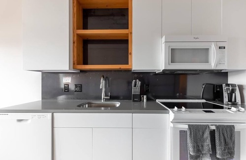 Uptown Apartment | Landing at Q21 - 1 Bedroom in Northwest Portland