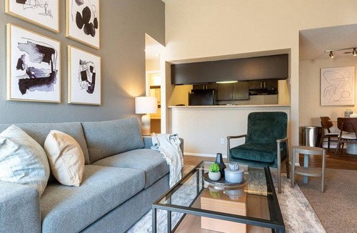 Ballwin Apartment | Landing at Reflection Cove Apartments - 2 Bedrooms in Town And Country