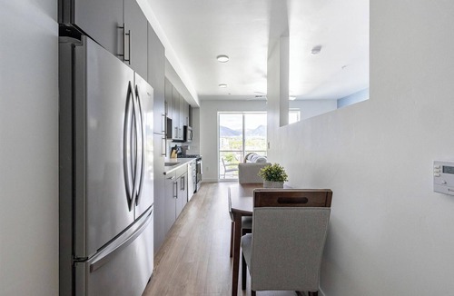 Downtown Salt Lake City Apartment | Landing | Beautiful Studio in Central City