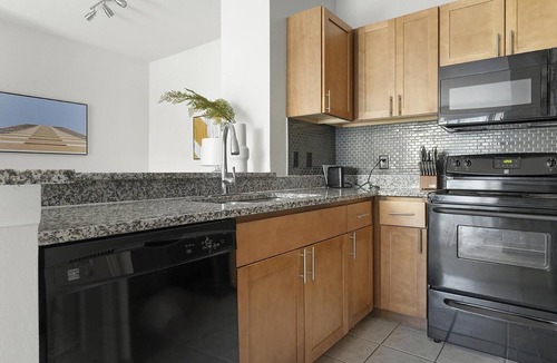 Gainesville Apartment | Landing | Beautiful 1BD, Clubhouse, Gym