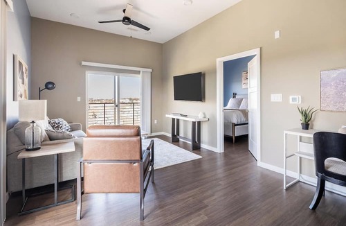 Springfield Apartment | Landing | Beautiful 1BD, Gym, Rooftop Lounge