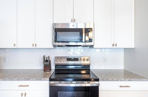Vero Beach Apartment | Landing | Beautiful 1BD, Gym, Pool
