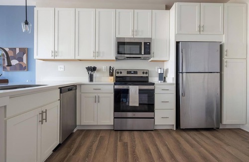 Hickory Apartment | Landing | Beautiful 1BD, Clubhouse, Gym