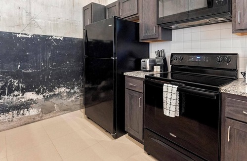 Downtown Memphis Apartment | Landing | Beautiful 1BD, Courtyard, Gym
