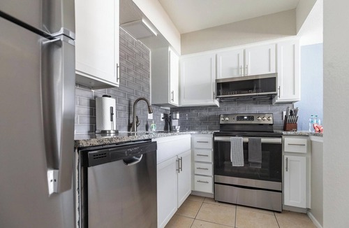 Maryvale Apartment | Landing | Beautiful 1BD in Maryvale Village