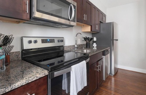 Downtown Baltimore Apartment | Landing | Beautiful 1BD in University of Maryland
