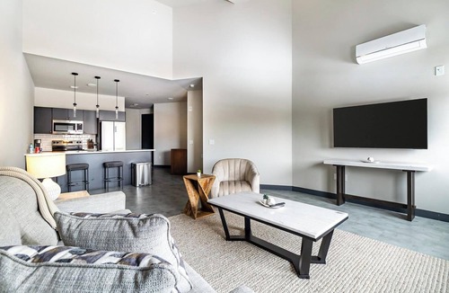 Downtown Hartford Apartment | Landing | Beautiful 1BD in Downtown Hartford